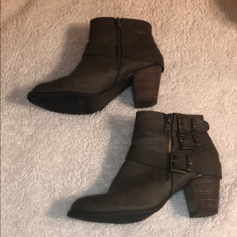 heeled booties